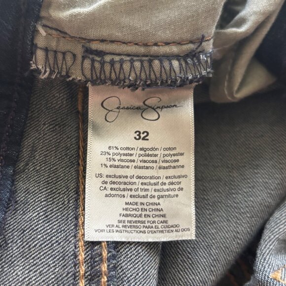 Jessica Simpson Forever Rolled Short Midnight Dream Dark Denim Jean Size 32 NWTs - Picture 8 of 8